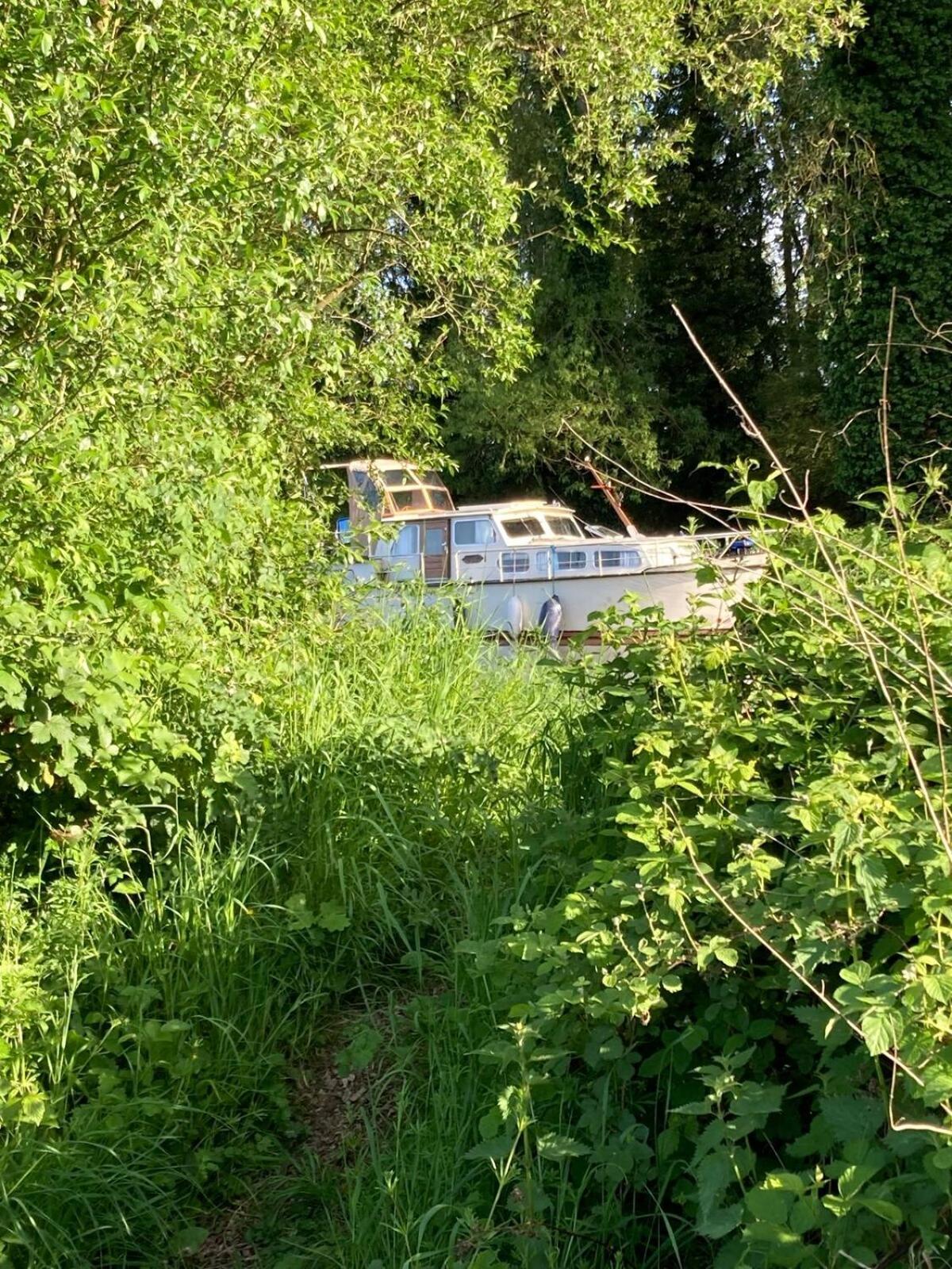 Dutch Cruiser Ship On A Tranquil Secluded River Tonbridge Zewnętrze zdjęcie
